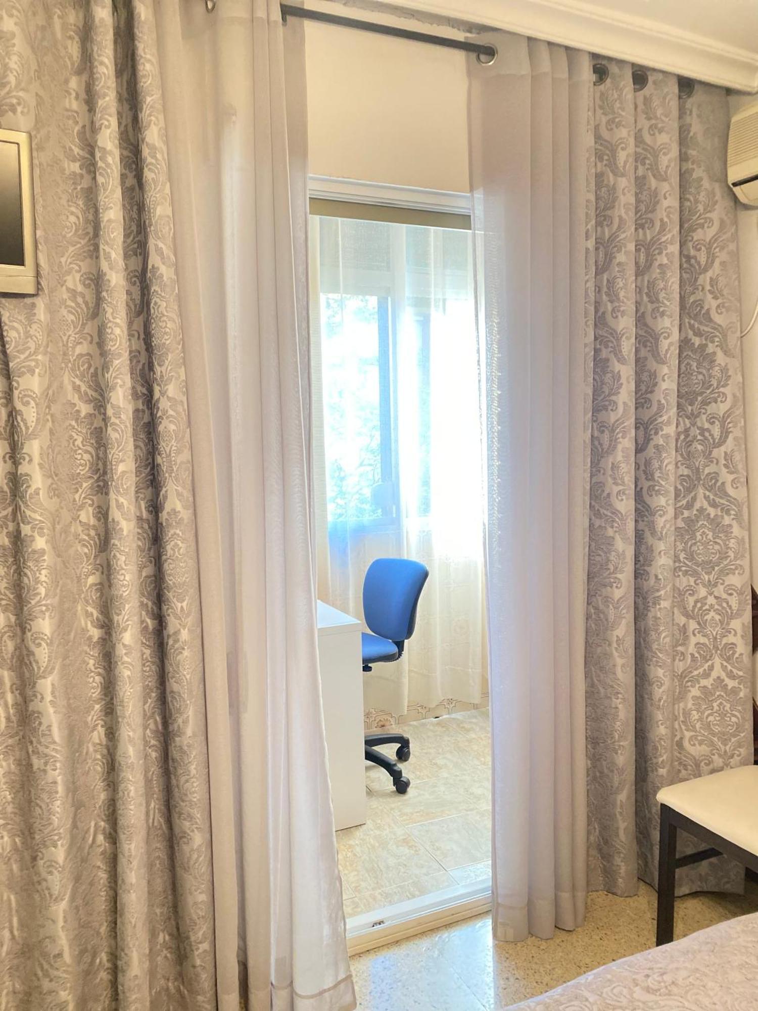 Shared Apartment! Piso Compartido! Общая Квартира! Seville Luaran gambar