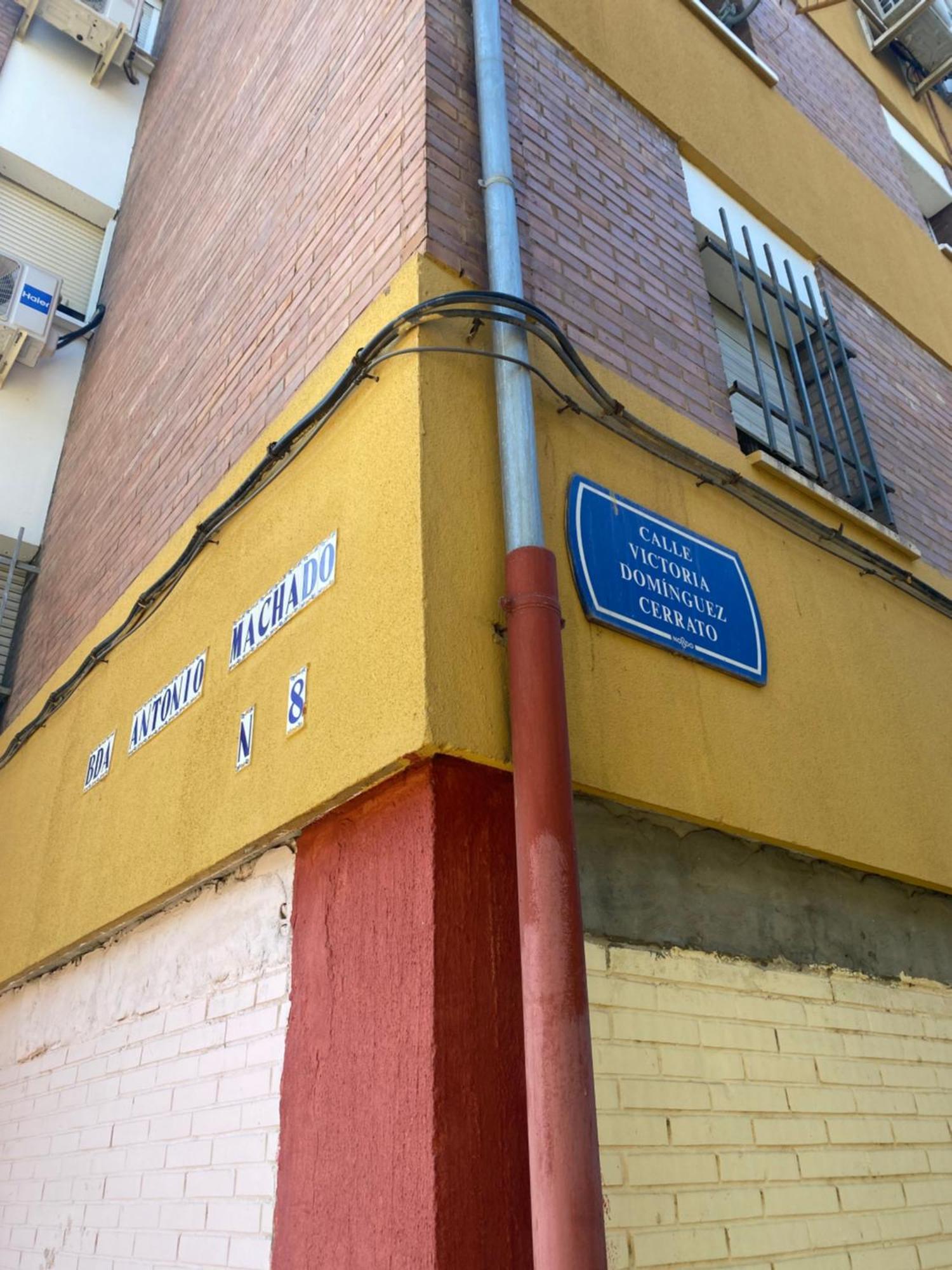 Shared Apartment! Piso Compartido! Общая Квартира! Seville Luaran gambar