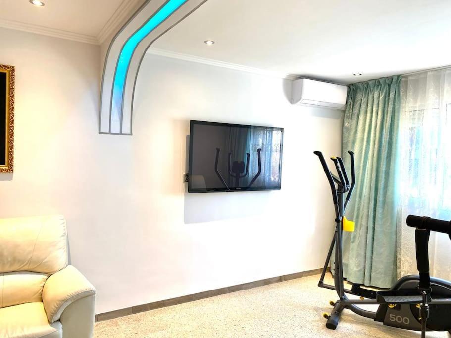 Shared Apartment! Piso Compartido! Общая Квартира! Seville Luaran gambar